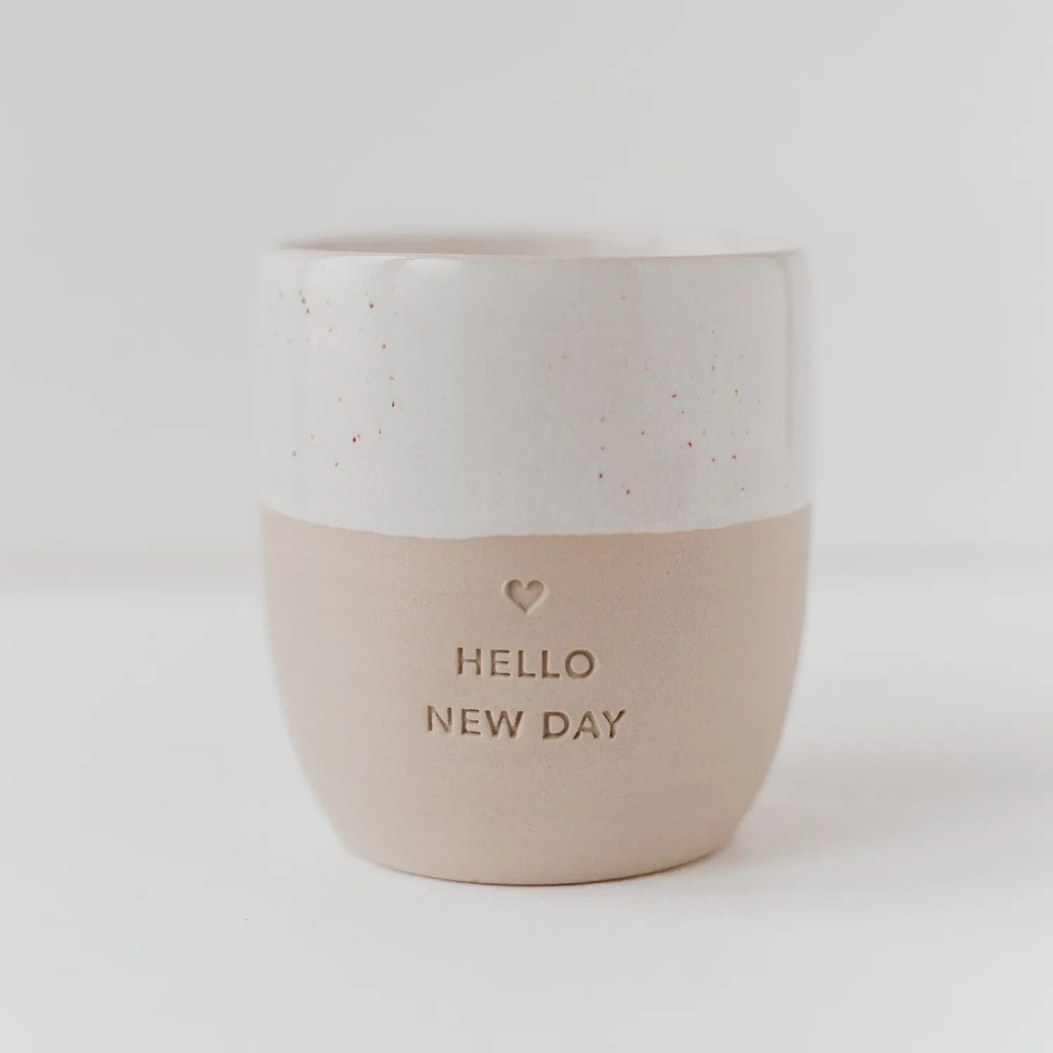 Eulenschnitt - Steingut-Becher "Hello new day"