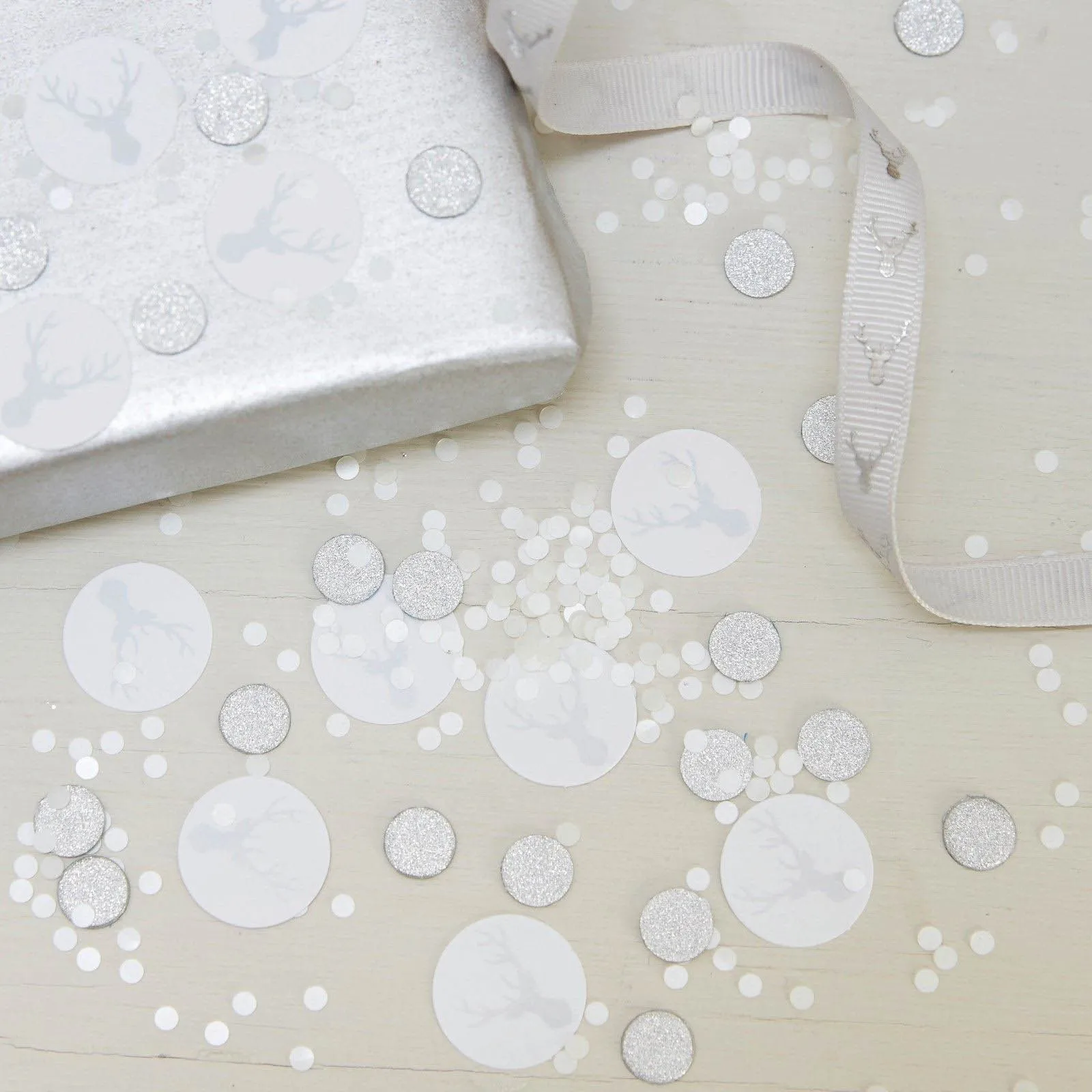 Christmas Metallics - Festliches Konfetti Silber & Weiß, 14g