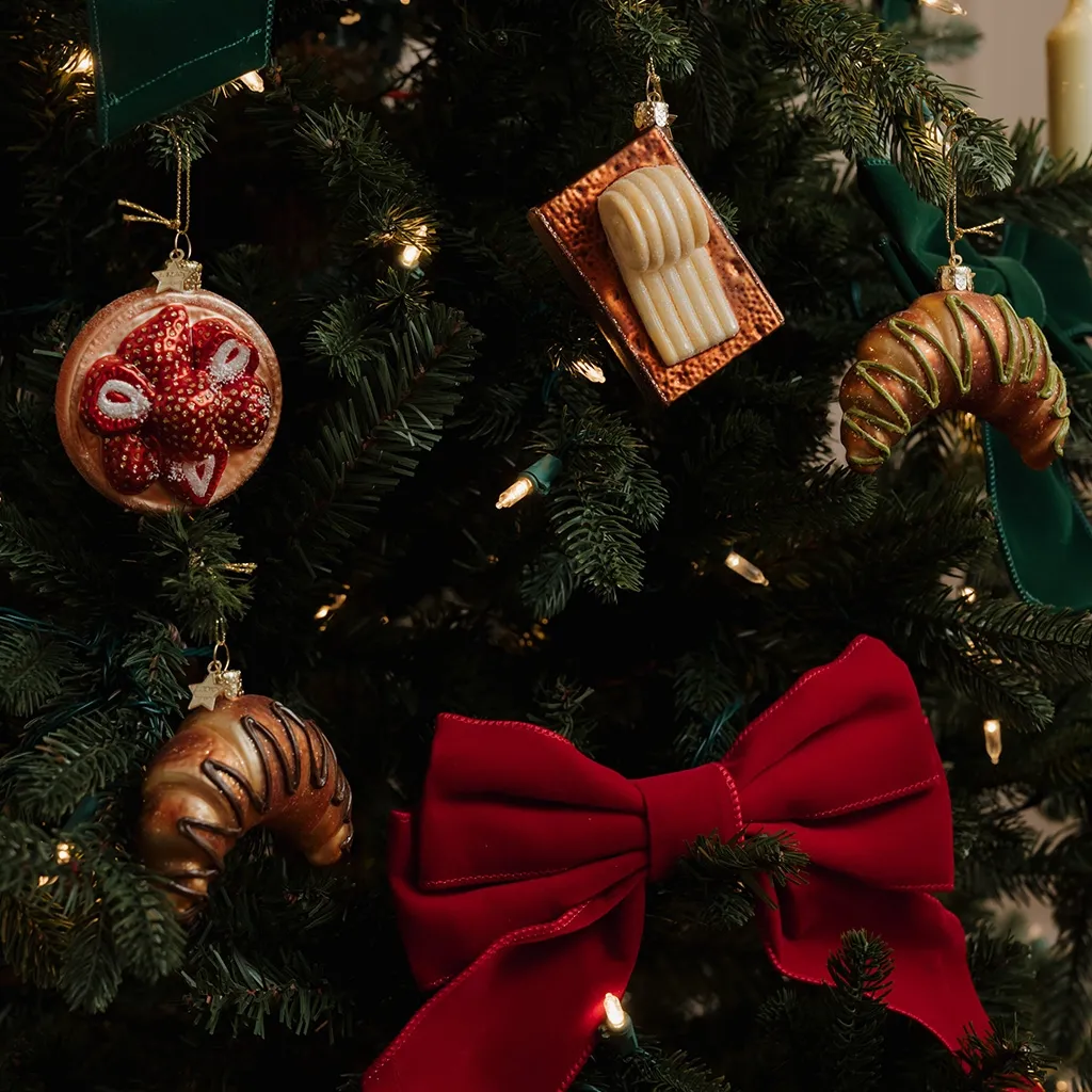 weihnachtsbaum-schmuck, ornament, ausstechformen, kuchen dekor, rot