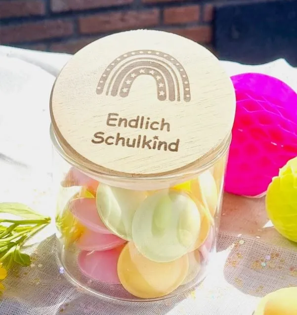 Geschenkglas "Endlich Schulkind" Regenbogen Stern 530ml