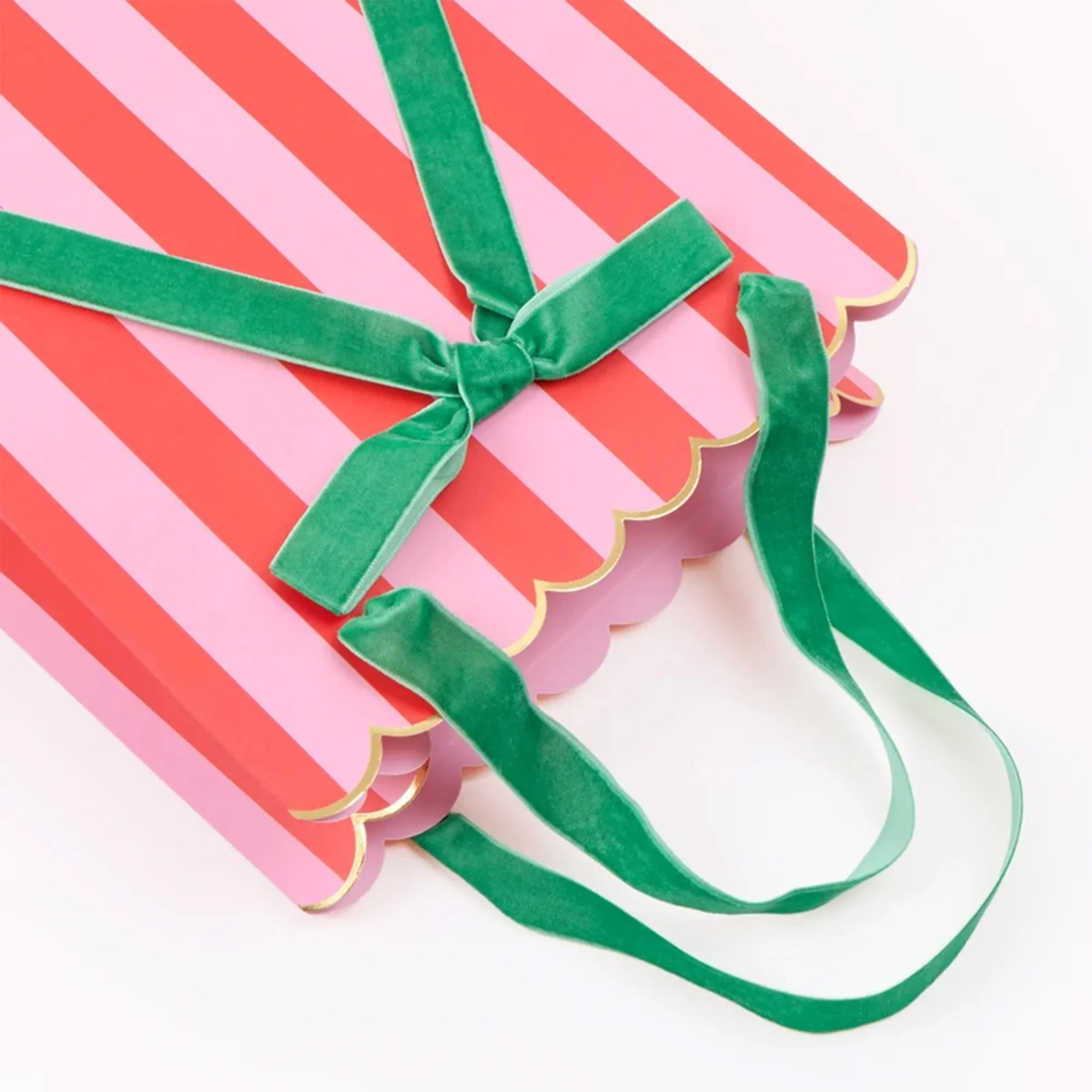 Geschenkbox, Pink-gestreift, Grüne Schleife, Geschenkverpackung, Grüne Bandage
