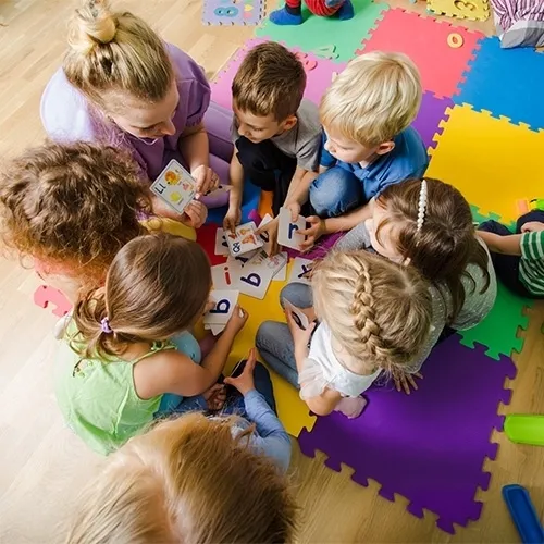 kinder spiel, bunte puzzle, karten lernen, gruppen spiel, spielmaterialien