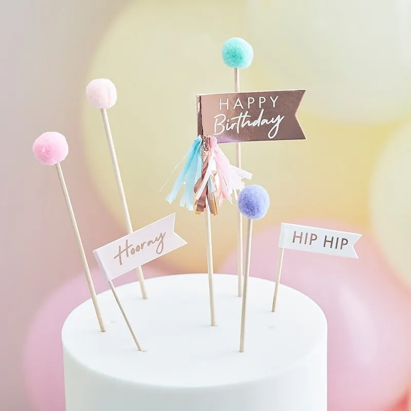Cake Topper mit Pom Poms und Fähnchen "Happy Birthday"