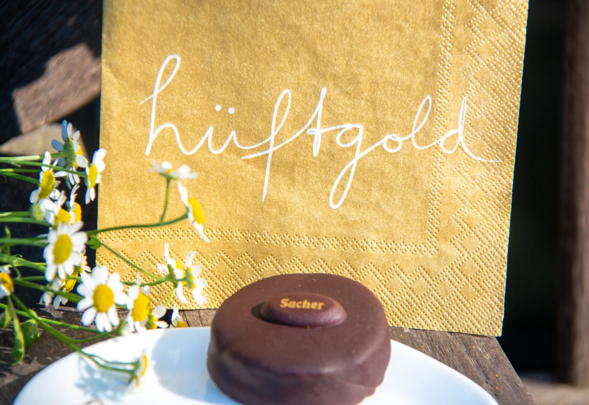 Räder Design - 20 Cocktailservietten "Hüftgold"