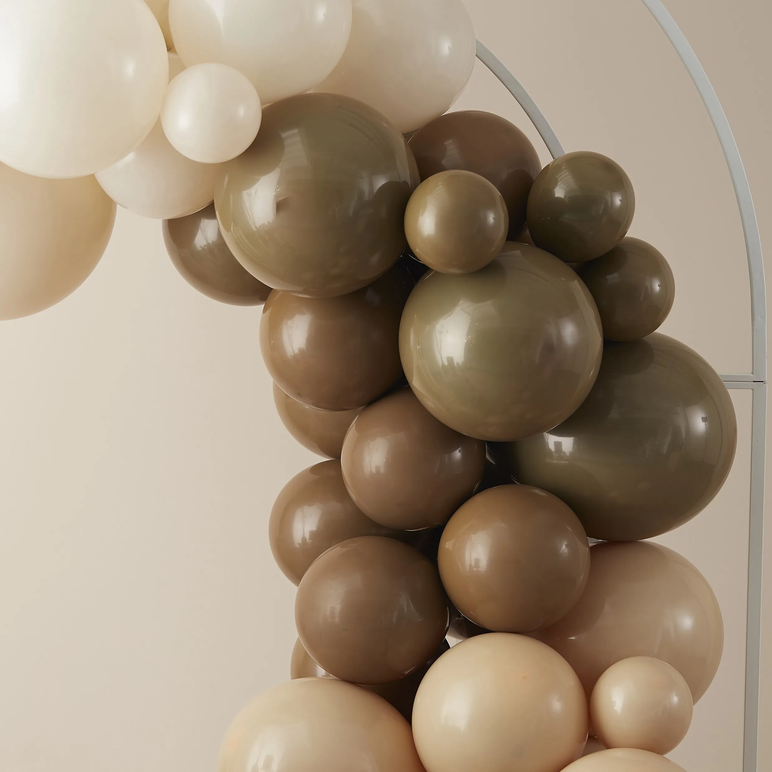DIY Ballongirlande zum Selberbauen - Nude/Karamell/Braun