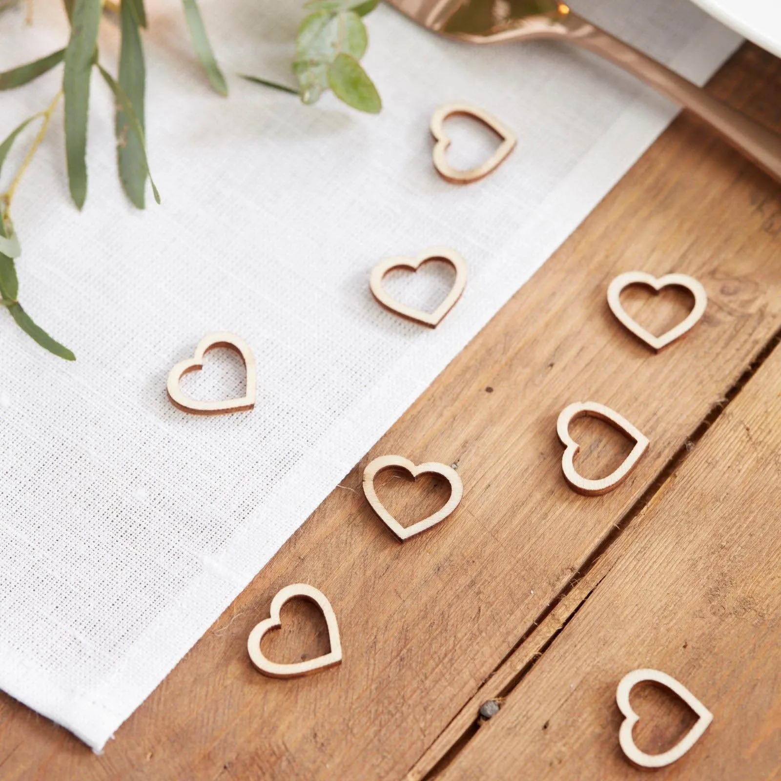 Beautiful Botanics - Boho Holzherzen Tisch-Konfetti 25 Stück