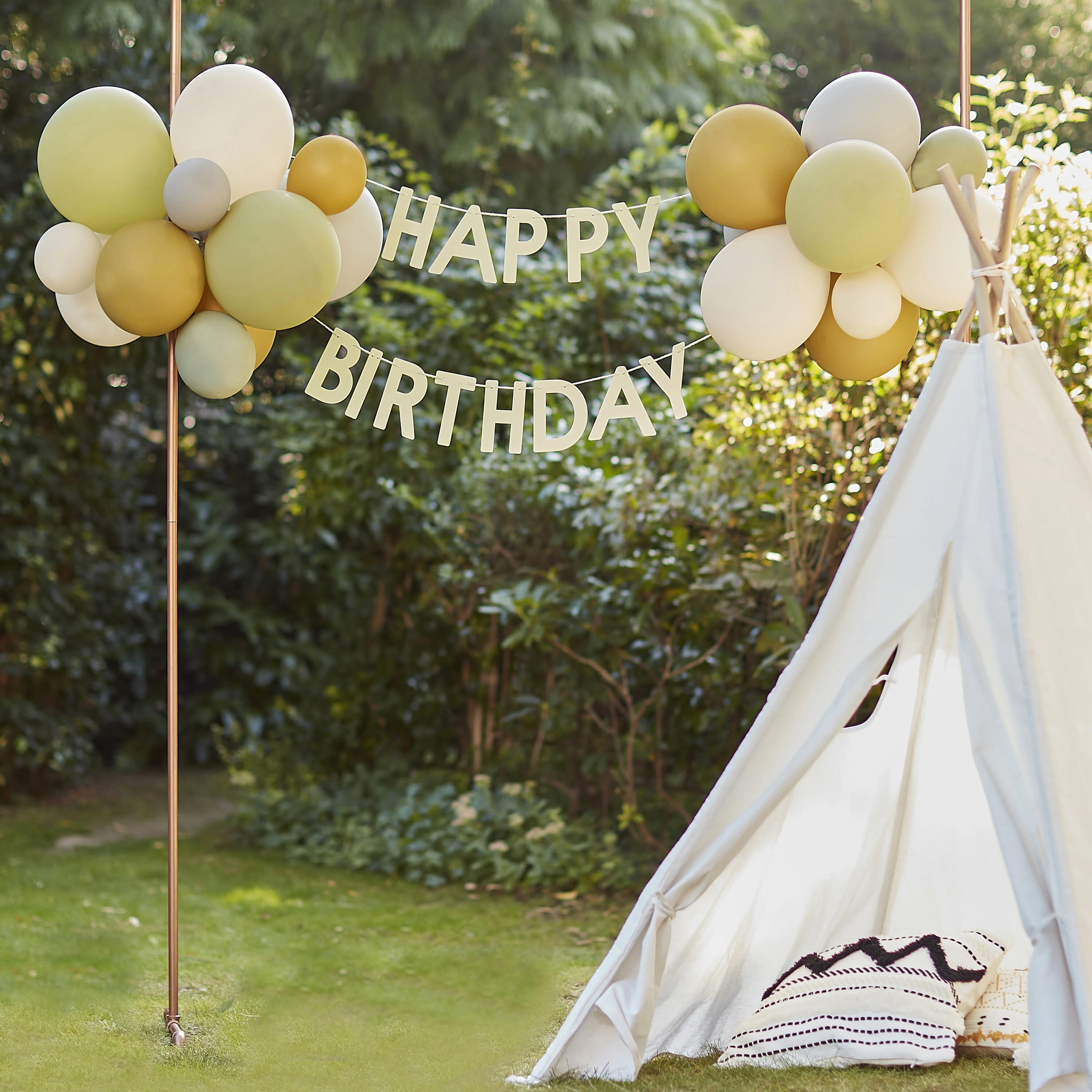 DIY Girlandenset mit Ballons "Happy Birthday"